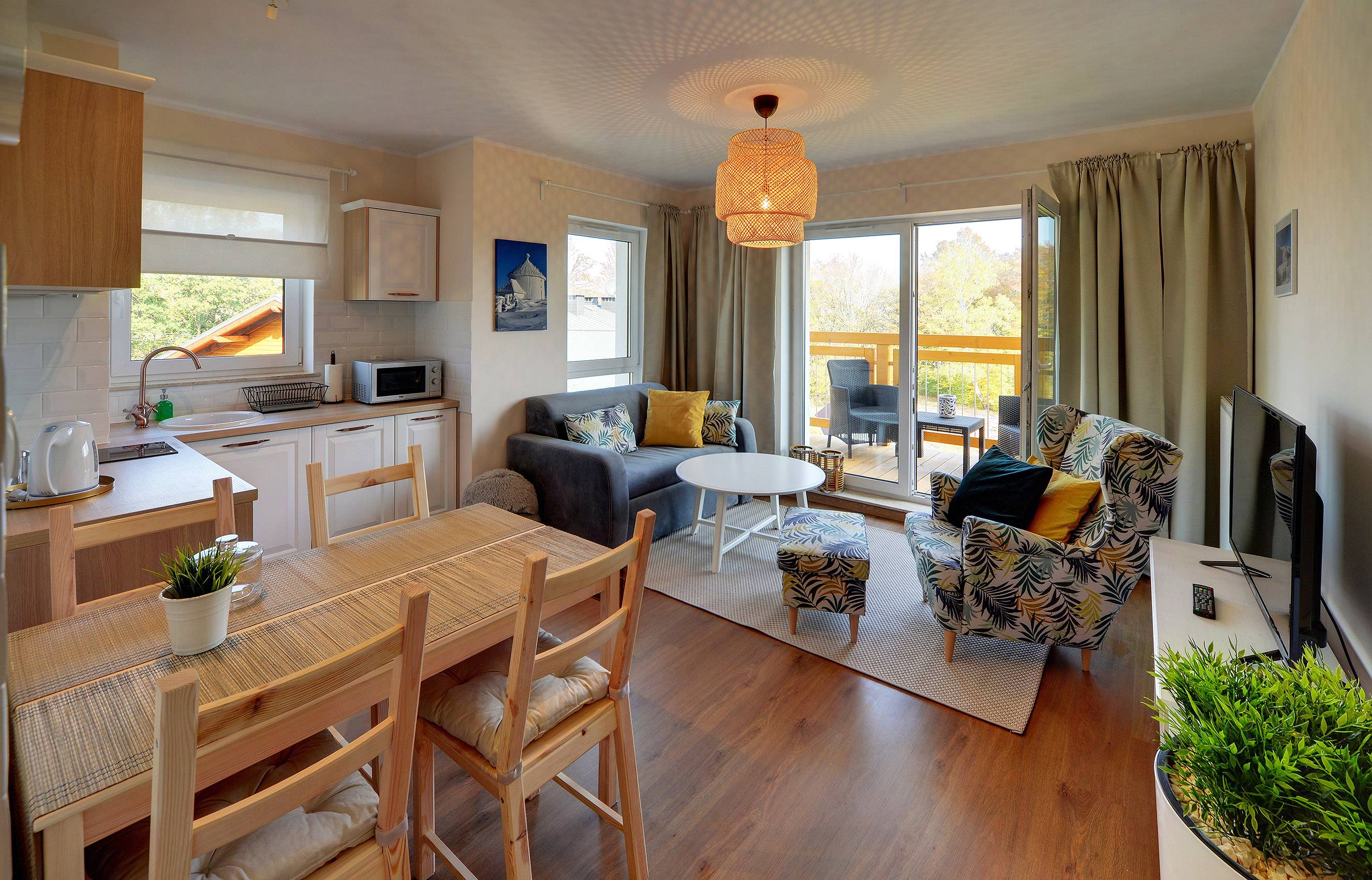 Golden View Apartment