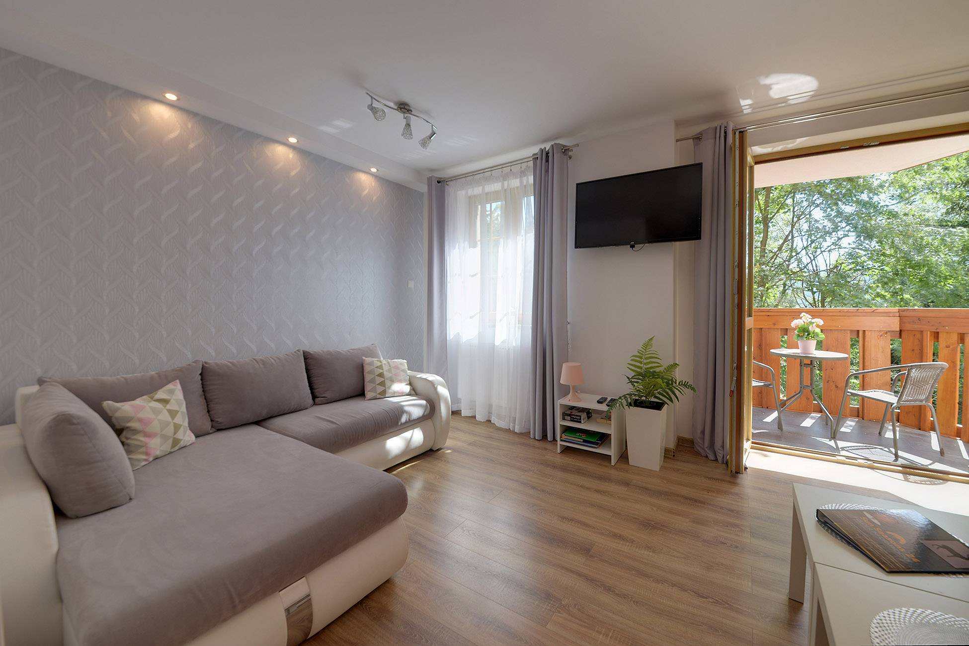 Contemporary Apartment
