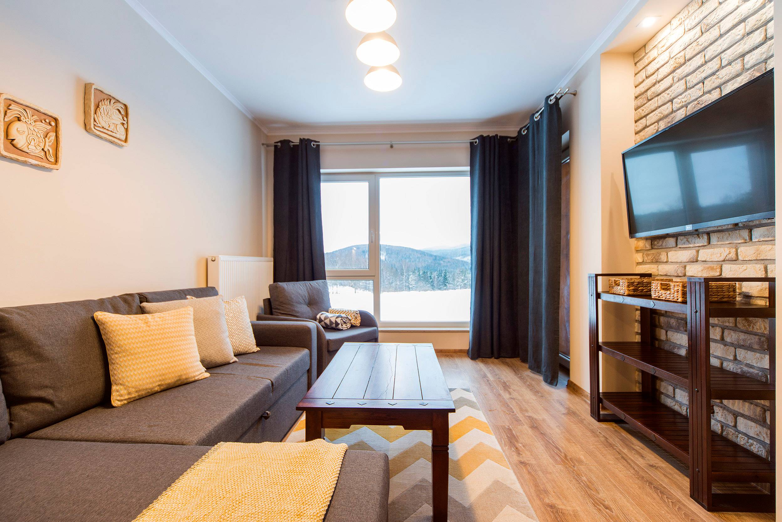 Under the Mountain Apartment
